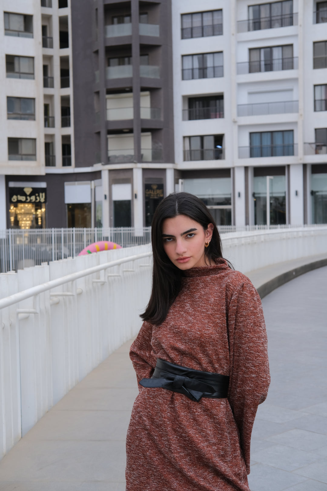 Asymmetric highneck set