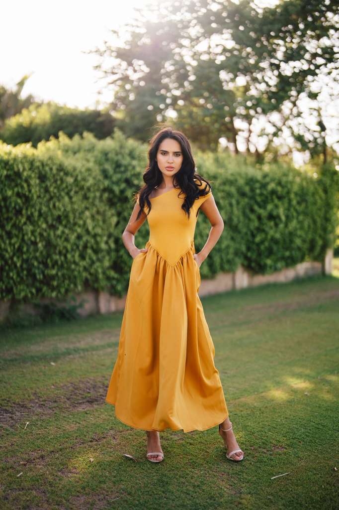 V shape dress