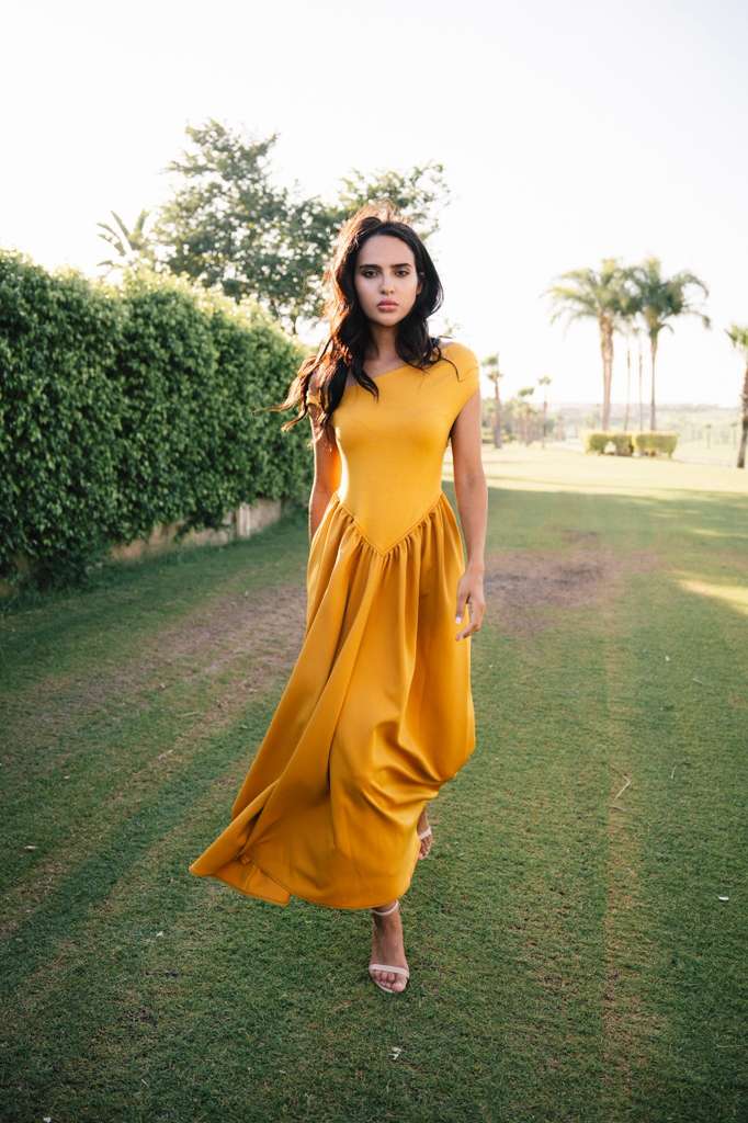 V shape dress